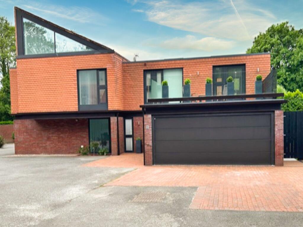 Main image of property: Nant Fawr Court, Heol Esgyn, Cyncoed, Cardiff, CF236JY