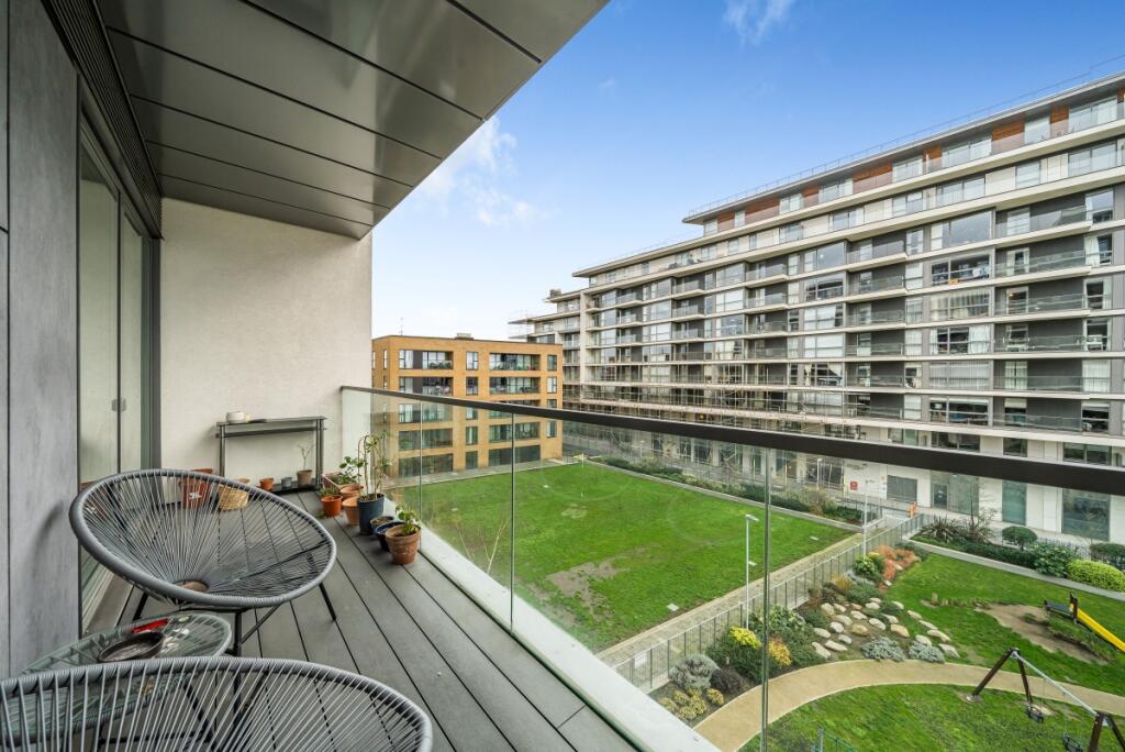 Apartment in London, Royal Borough of Greenwich - View 2