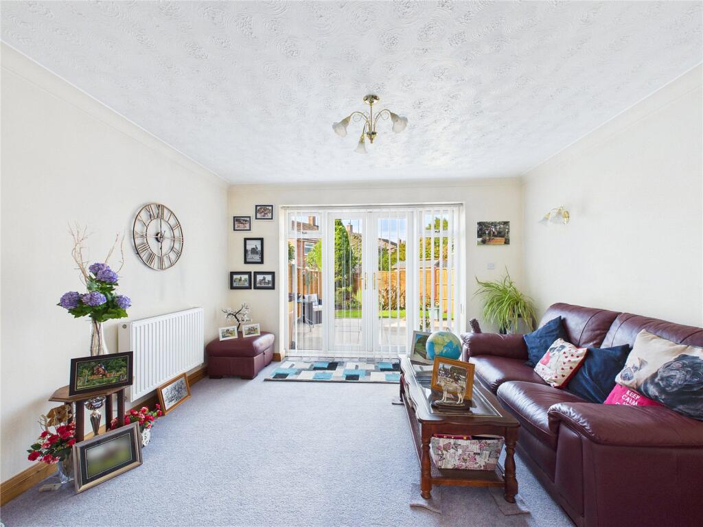 House in Worcester - View 2