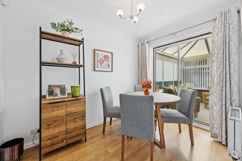House in Kettering, Ise Lodge - More