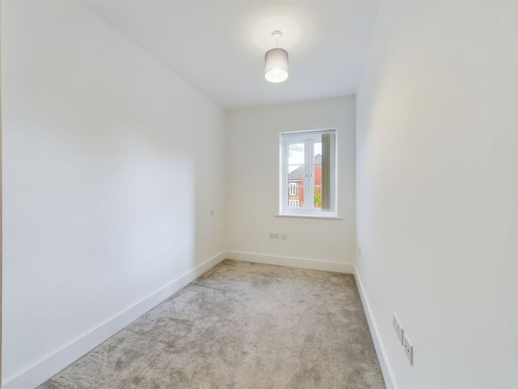 Apartment in Kingston upon Thames - View 5