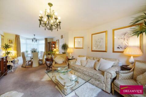 London, NW11 photo 3
