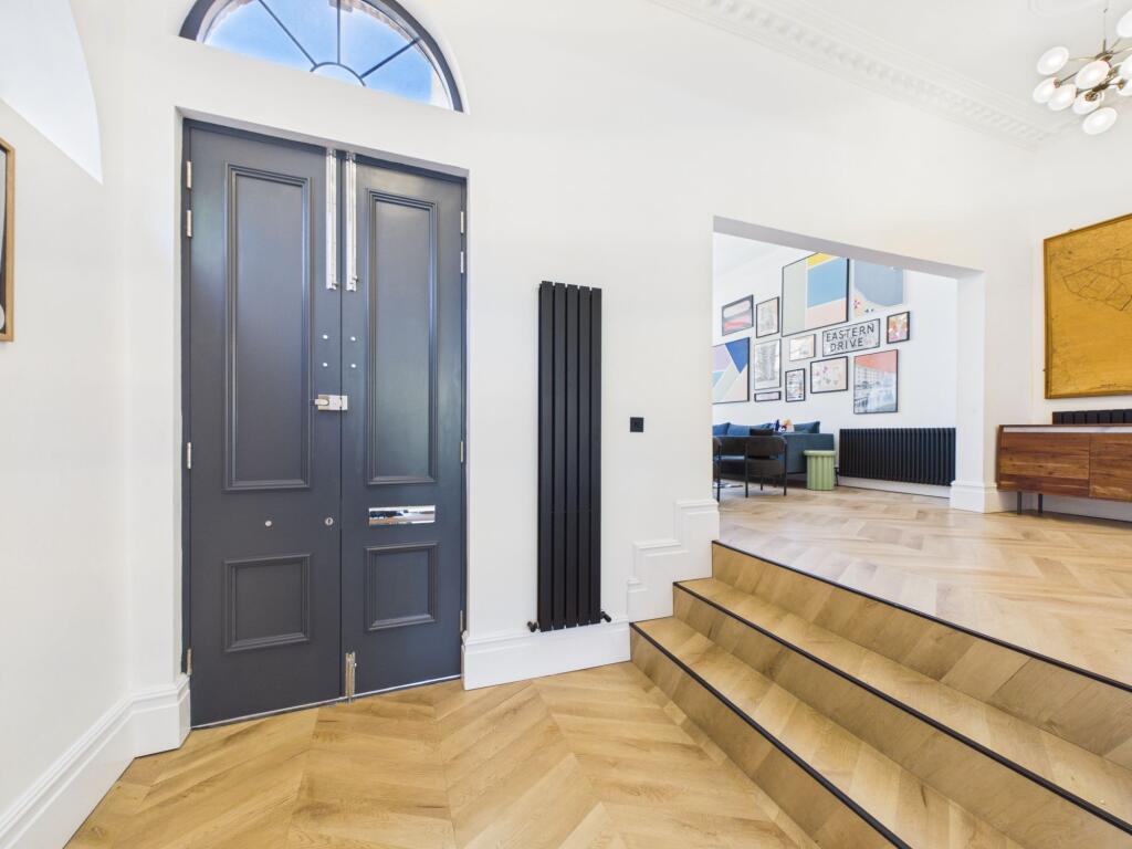 Eastern Drive, Grassendale, Liverpool. photo 3