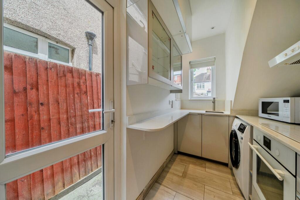 Apartment in London - More