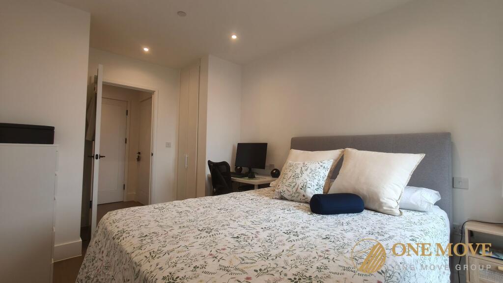 Apartment in Twickenham - More