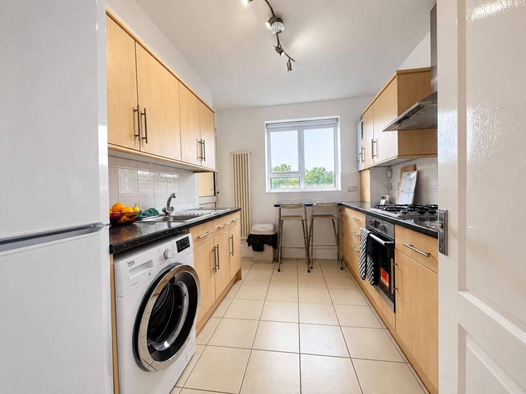 Apartment in London - View 3