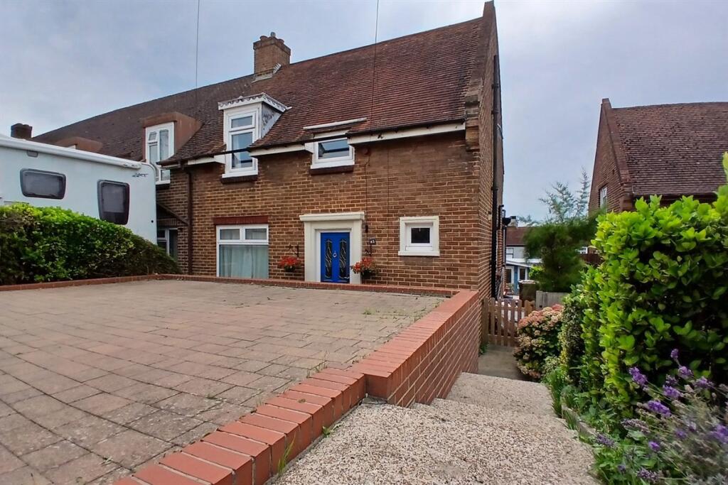 Main image of property: Harleston Road, Wymering, Portsmouth, Hampshire, PO6 3RS