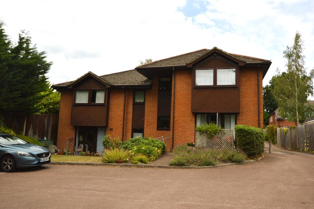Main image of property: Oakleigh, Lightwater Road, Lightwater