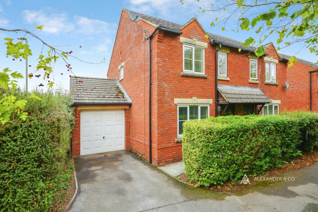 Main image of property: Lily Close, Bicester, Oxfordshire, OX26
