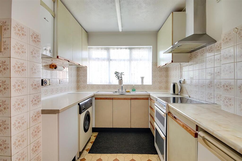 House in Worthing, West Worthing - View 3