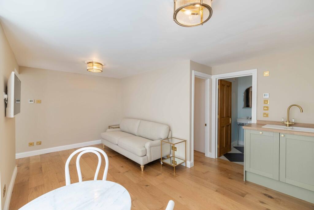 Apartment in London - View 4