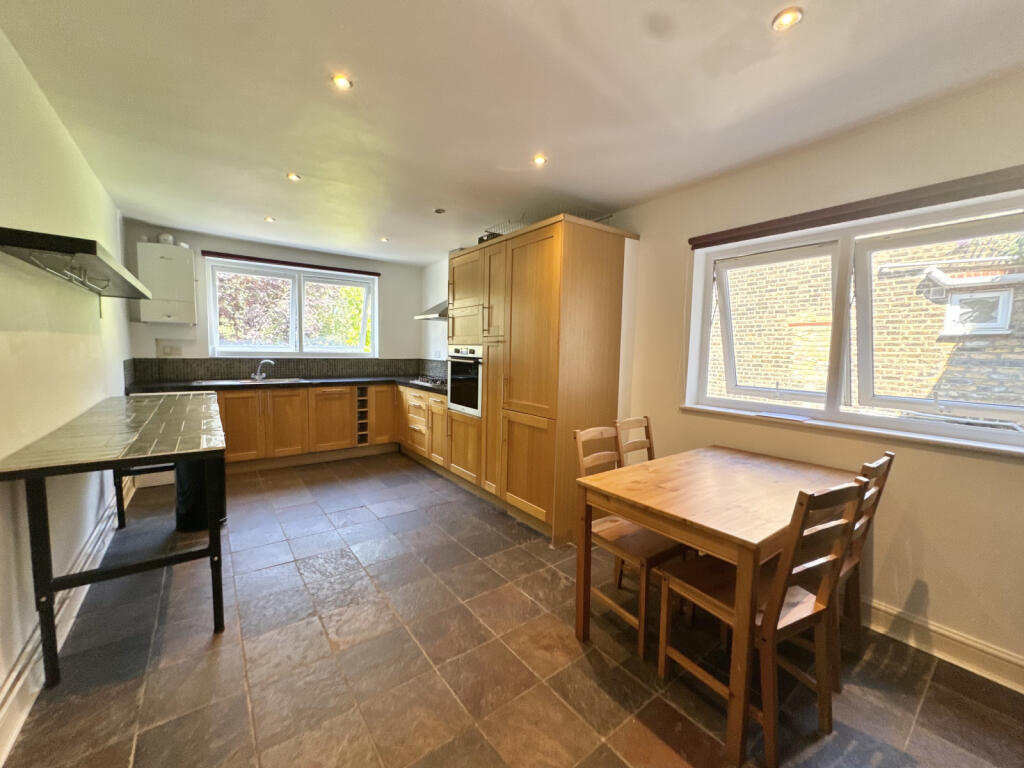 Apartment in London - View 2