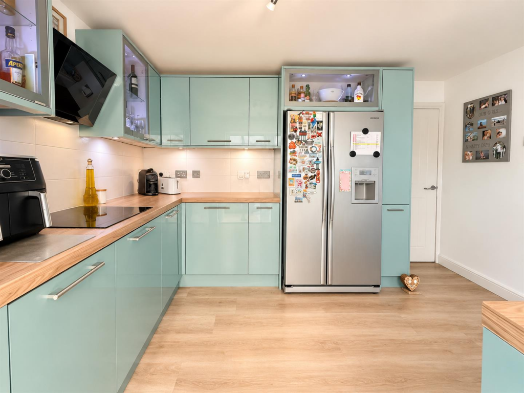 House in Dudley, West Midlands - More