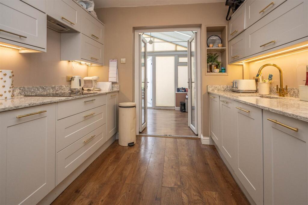 Bardeswell Close, Brentwood photo 3