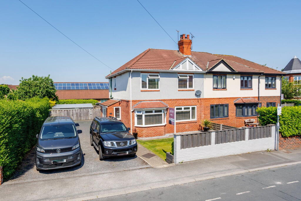 House in Knaresborough, Tentergate, Calcutt