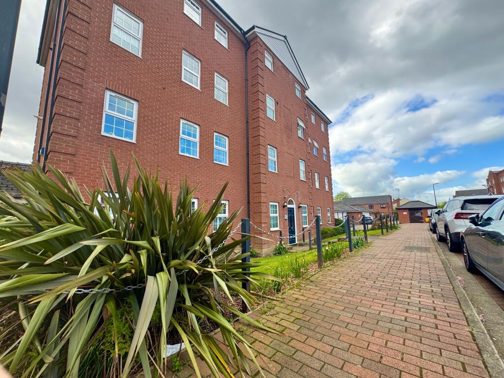 Main image of property: The Quays, Salford Quays, Salford, M50