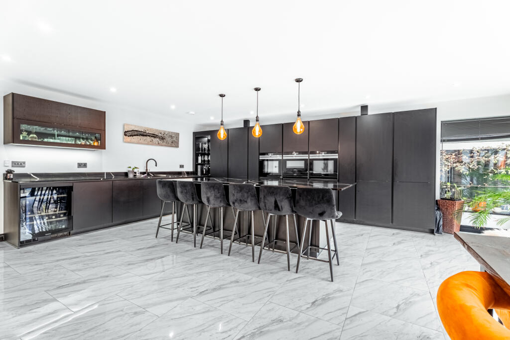 Additional image 5 of Oakwood Road, Bricket Wood, St. Albans, Hertfordshire, AL2