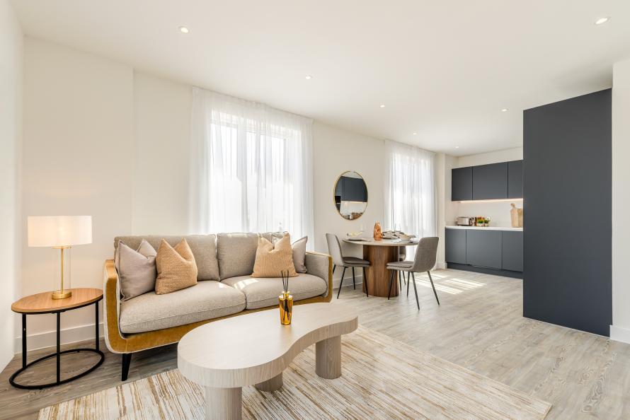 Apartment in Hounslow, Lampton, Heston - View 3