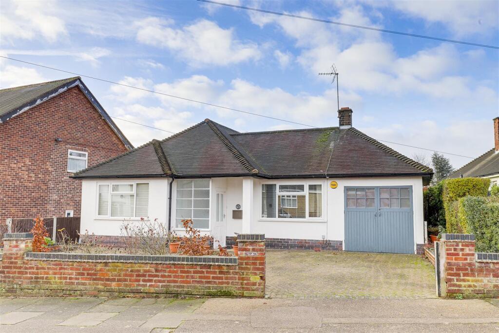 Main image of property: Burnside Drive, Bramcote, Nottinghamshire, NG9 3EF