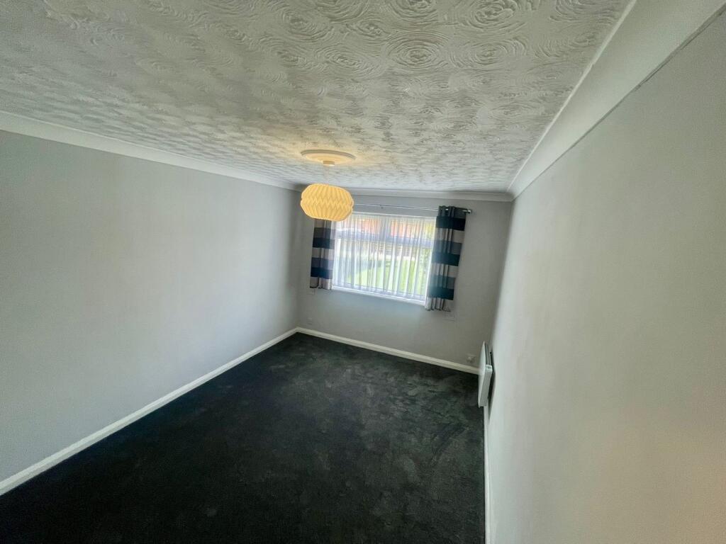 Pole Lane, Bury, BL9 photo 4
