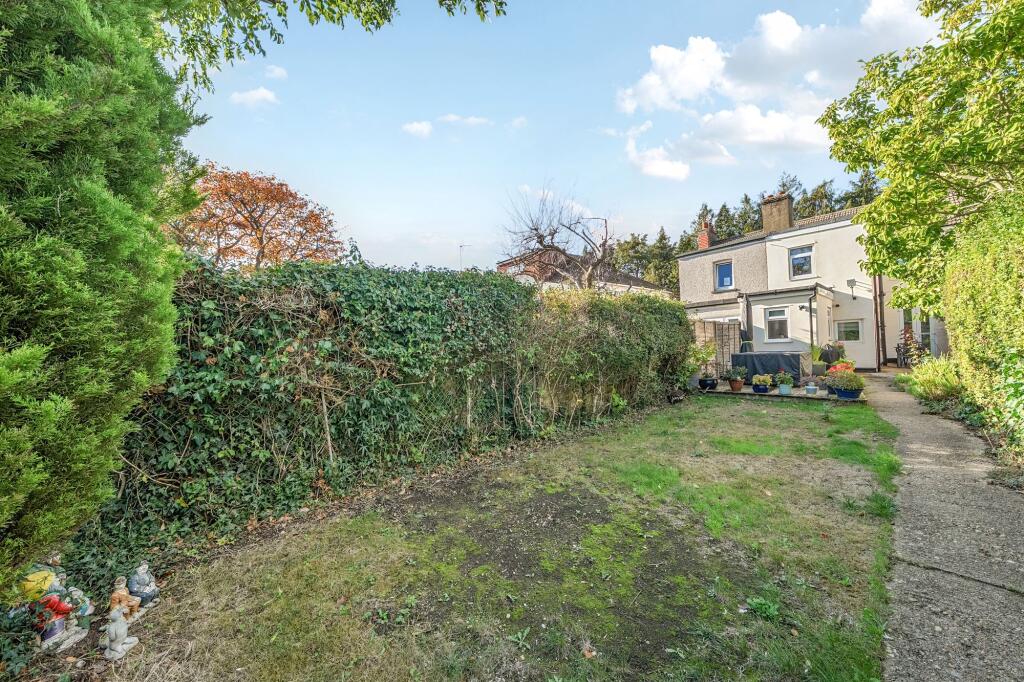 House in Tandridge, Caterham-on-the-Hill - View 4