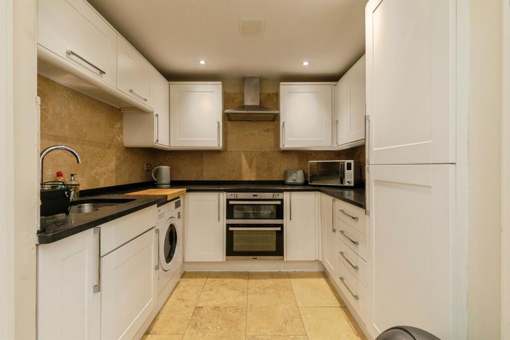 Apartment in Bath - More