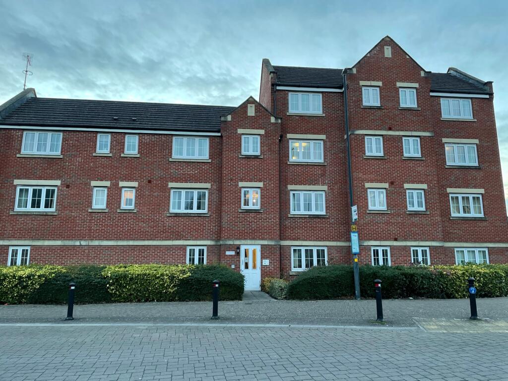 Main image of property: Torun Way, Swindon, Wiltshire