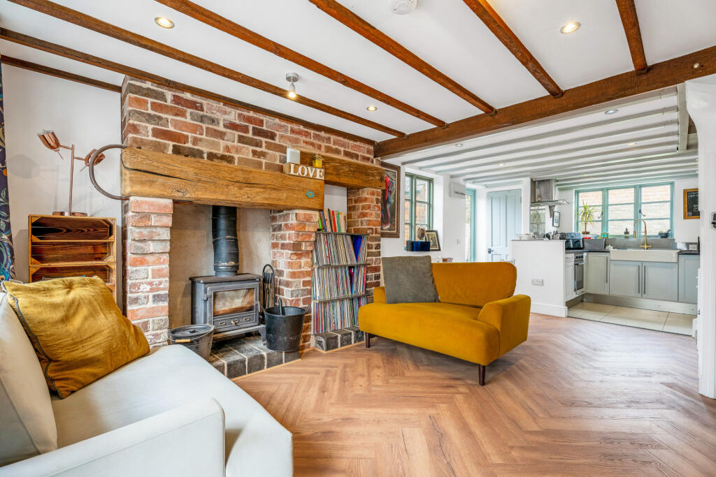 House in Bromsgrove, Tutnall and Cobley CP - More