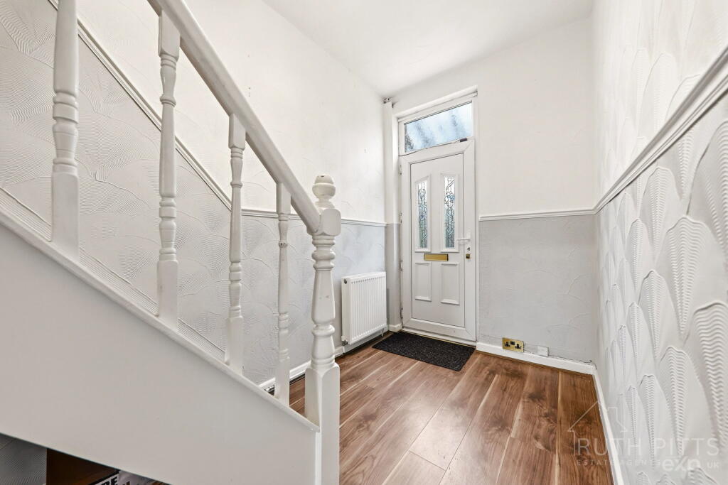House in Wakefield - View 3