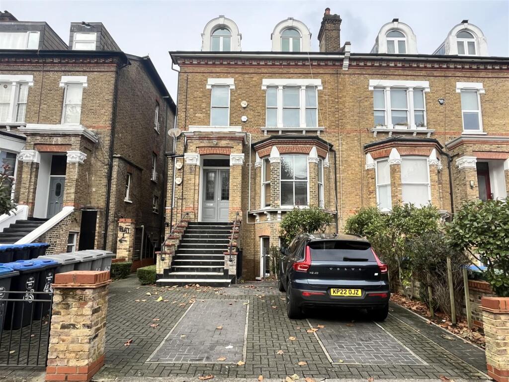 Apartment in London - View 2
