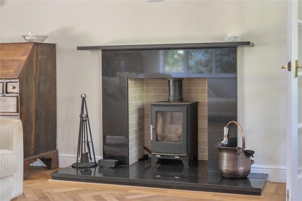 House in Wealden, East Dean and Friston - More