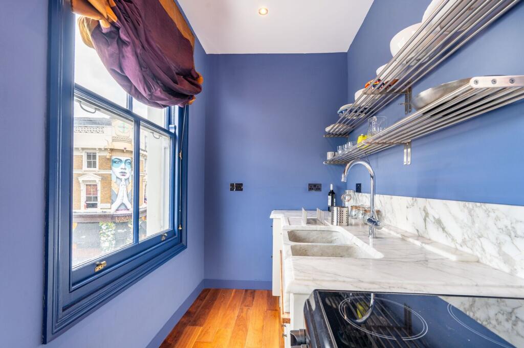 Apartment in London - View 5