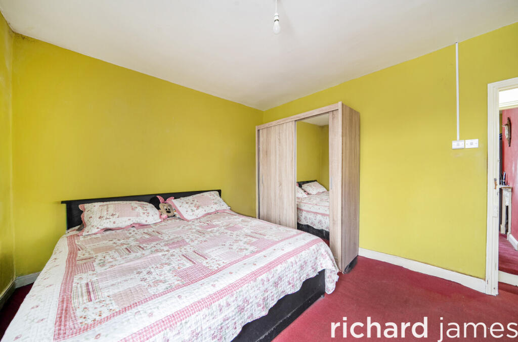 House in Swindon - View 5
