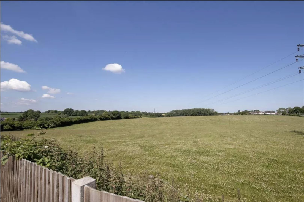 Hillcrest Caravan Site, Manor Road photo 4