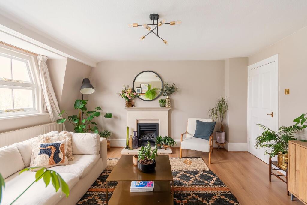 Main image of property: Oakfield Grove, Clifton,