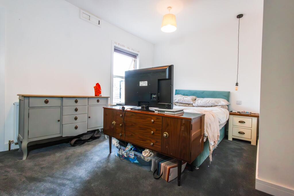 Huntly Grove, Peterborough, Cambridgeshire, PE1 - View 6