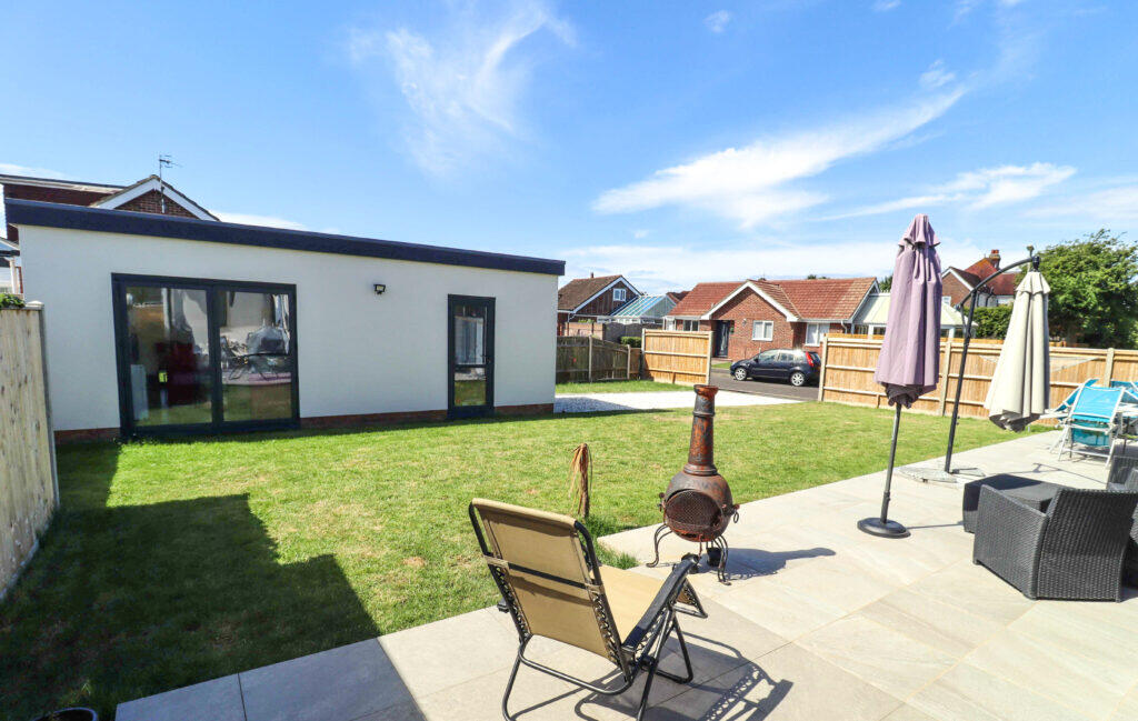Ramsey Road, Hayling Island photo 2