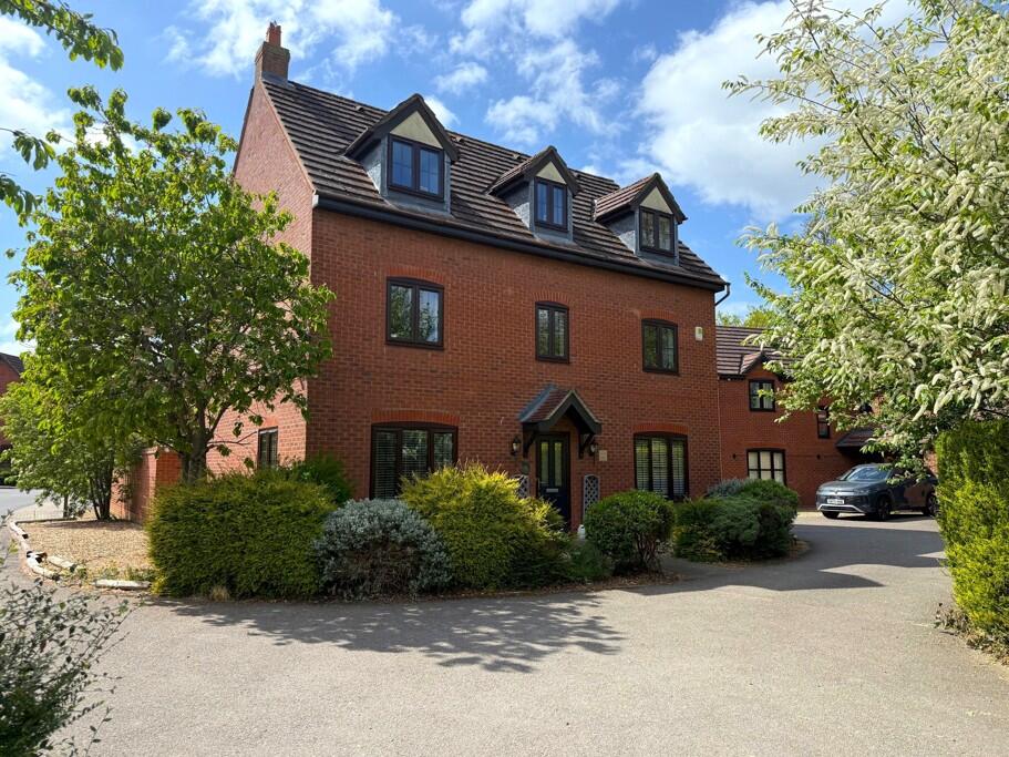 Main image of property: Upper Wood Close, Shenley Brook End