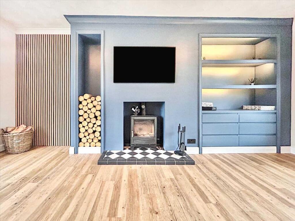 House in Rushcliffe, Keyworth - More