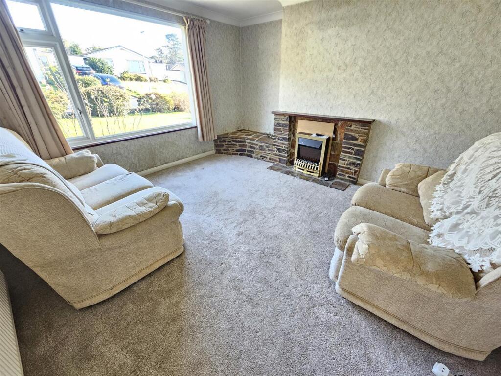 Grenville Drive, Tavistock photo 5