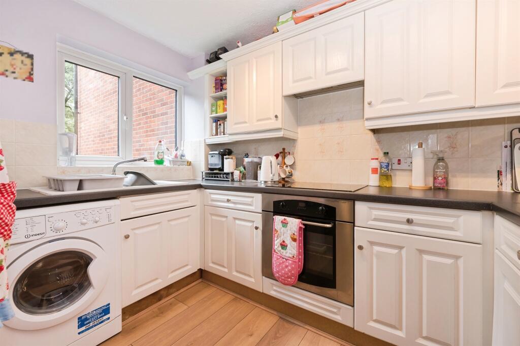 Apartment in Southampton - View 5
