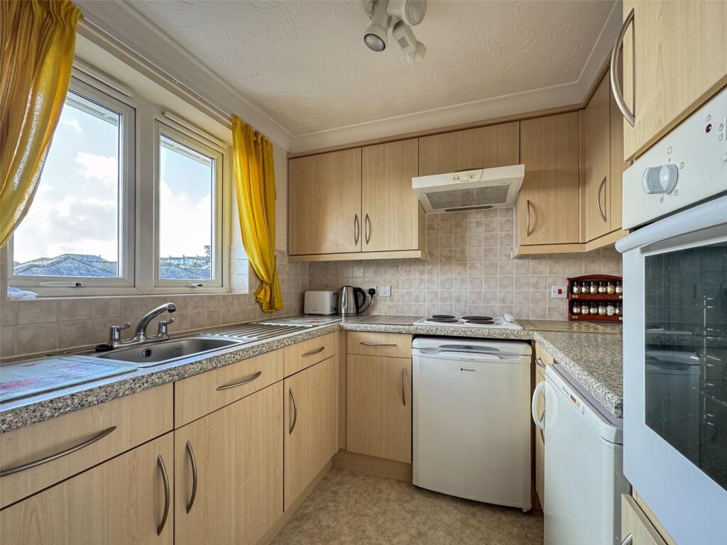 1 Trafalgar Court photo 3