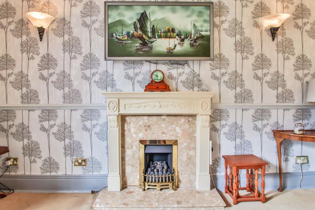Apartment in Worcester - More
