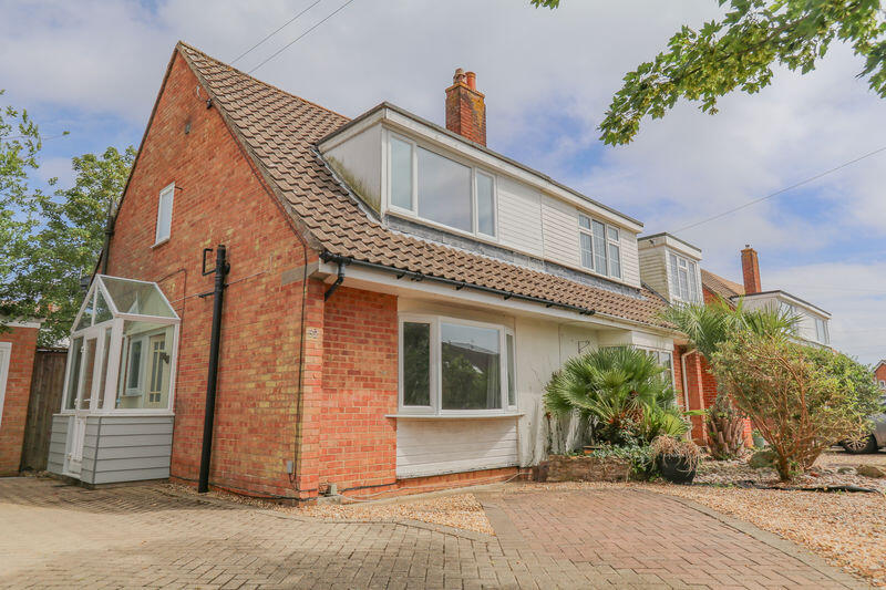 Main image of property: Oaklands Way, Titchfield Common