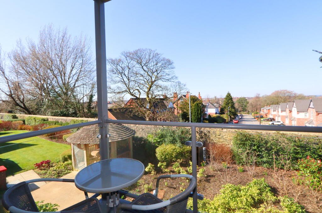 1-bed house on The Bridges, Buxton Road, Macclesfield, SK10, £275,000