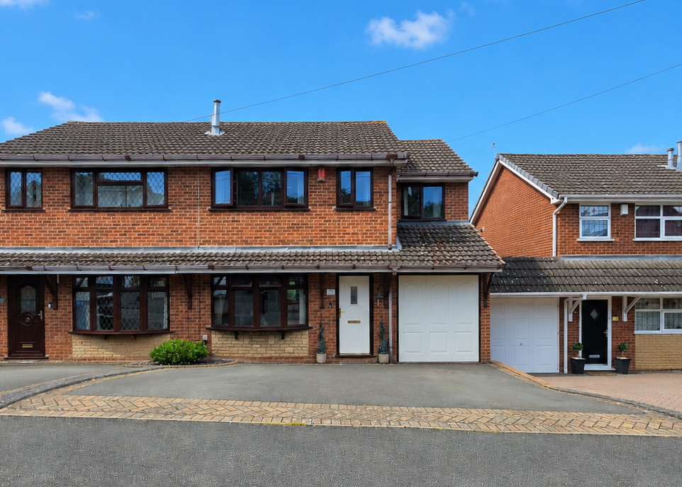 Main image of property: Honeytree Close,Kingswinford,DY6 8NY