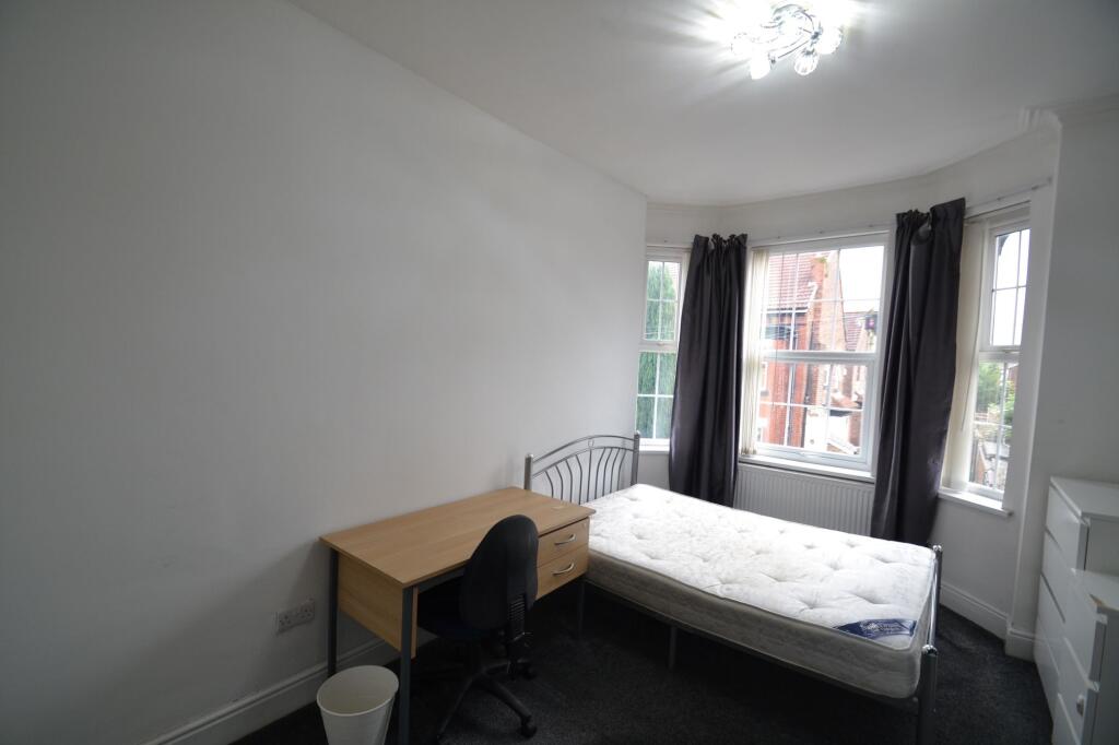 1 bedroom house share for rent