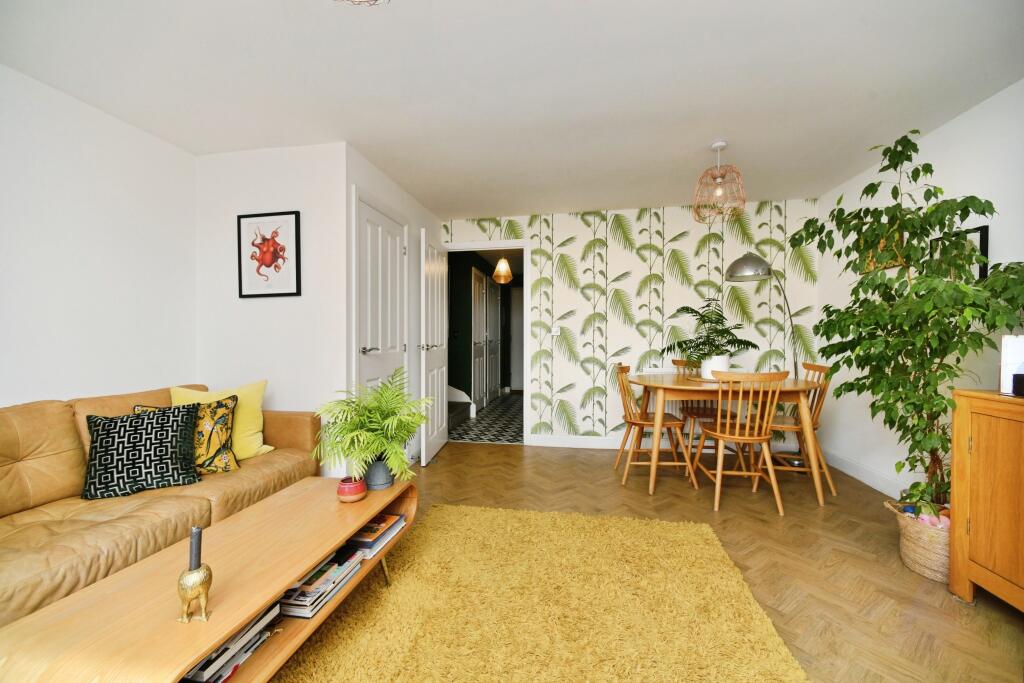 Martletts Close, Peacehaven, BN10 photo 4