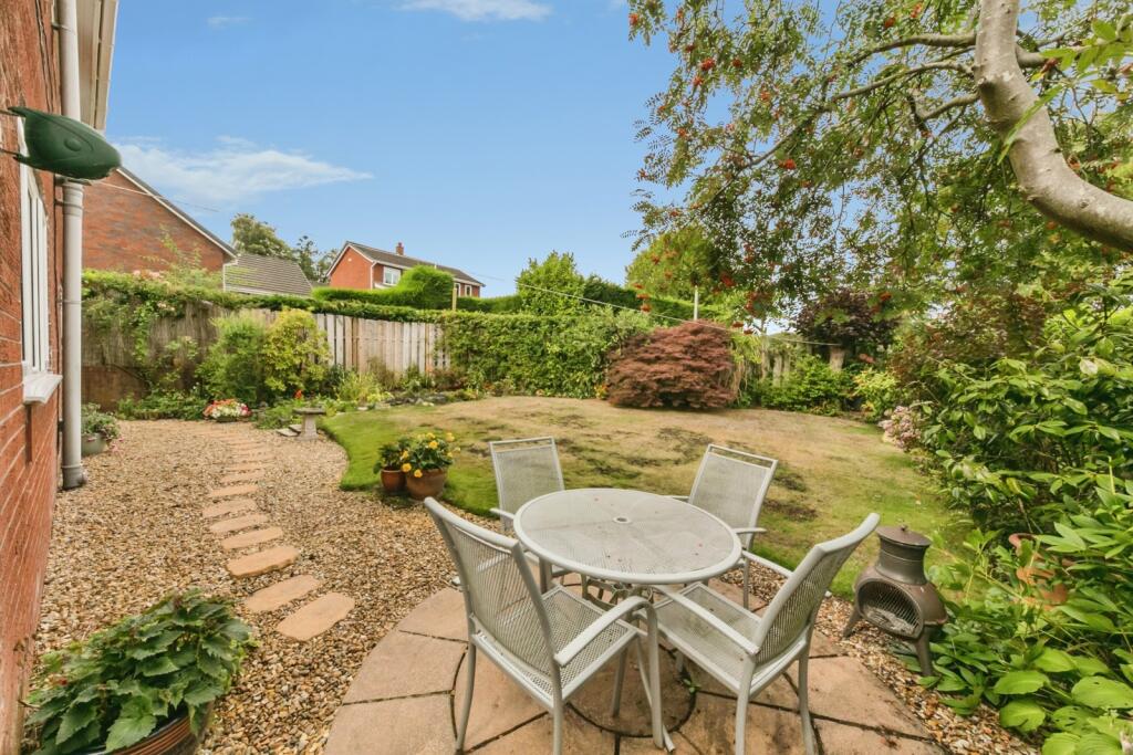 House in Cuddington, Cheshire West and Chester - View 4
