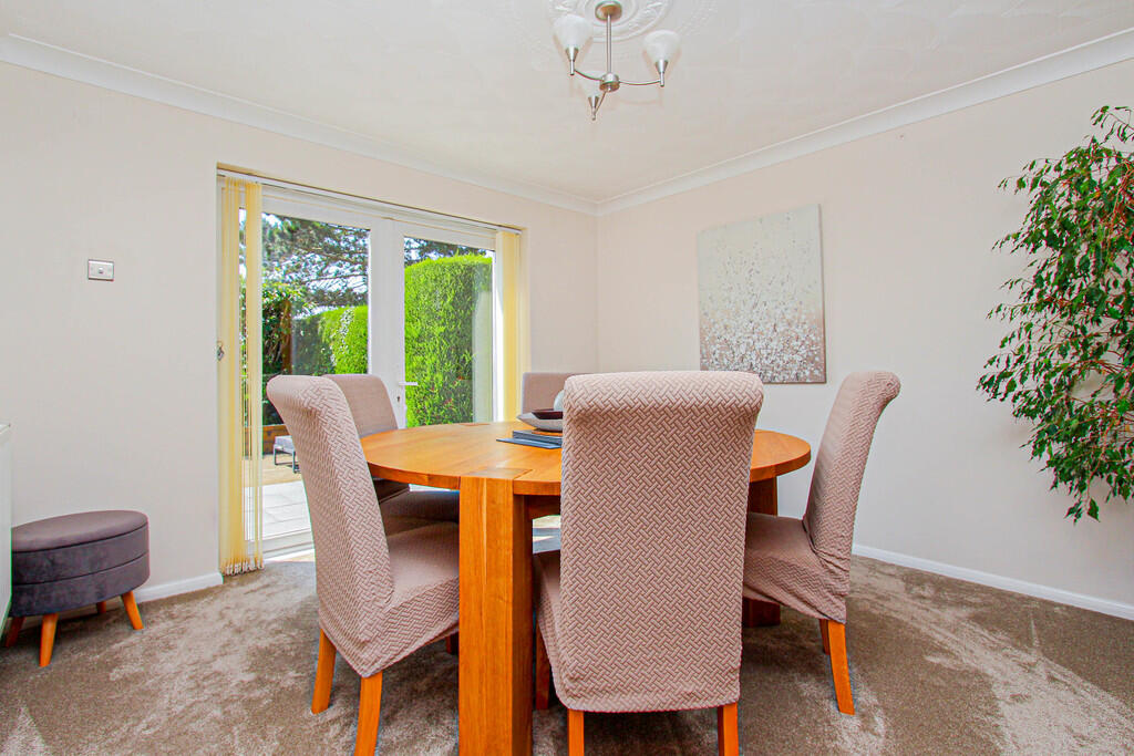 House in Irthlingborough, North Northamptonshire - View 4